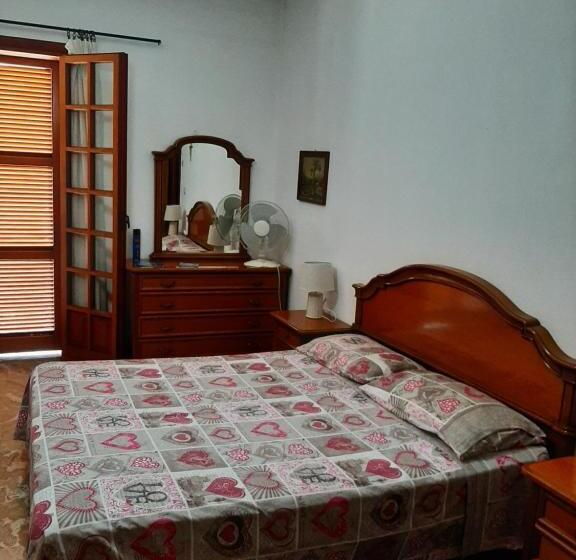 اتاق استاندارد, B&b Tio Pepe