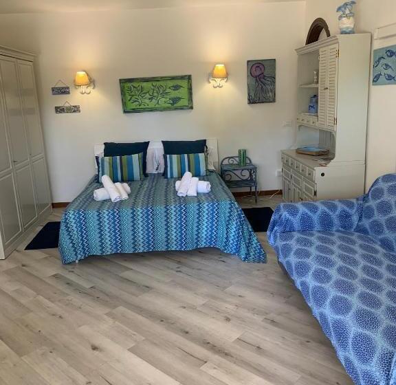 スタンダード４人部屋, Un Ospite A Fontania