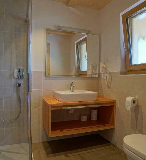 Апартаменты 1 Спальня, Hofer Hof