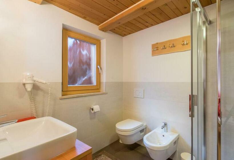 Апартаменты 1 Спальня, Hofer Hof