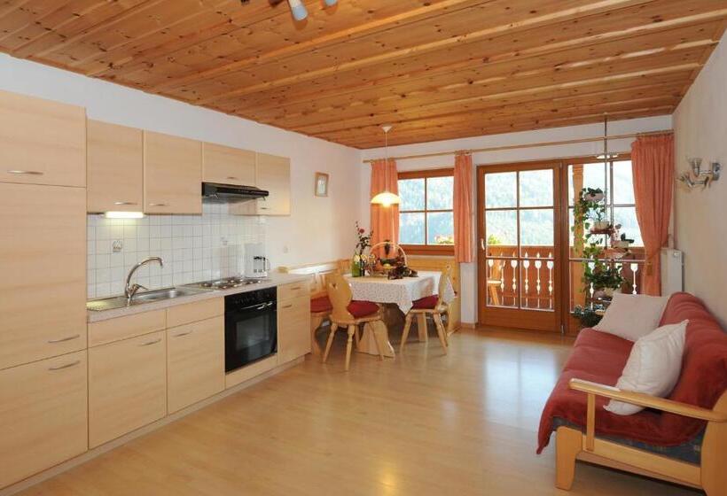 Апартаменты 2 Спальни, Hofer Hof