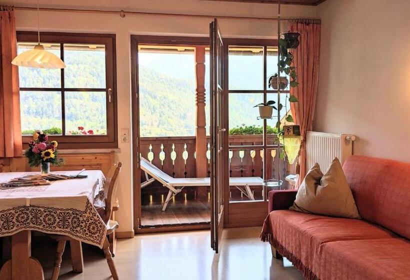 Апартаменты 2 Спальни, Hofer Hof