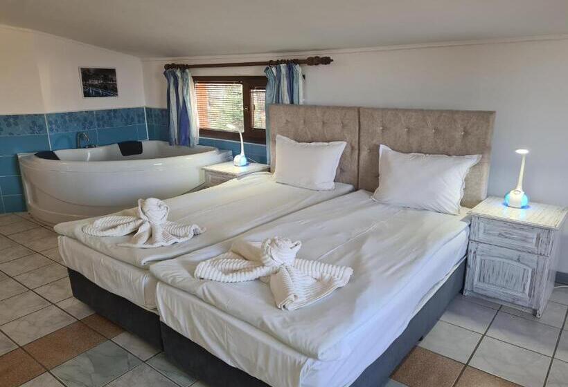 סוויטת ג'וניור עם מרפסת, Vila Kalvachevi