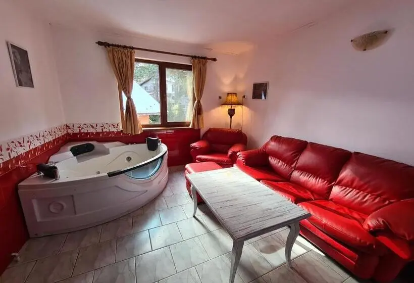 １ベッドルームのデラックスアパートメント, Vila Kalvachevi