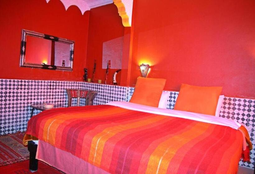 سوییت, Dar Ayour Todra Gorges