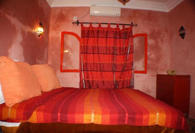 اتاق استاندارد چهار تخته, Dar Ayour Todra Gorges