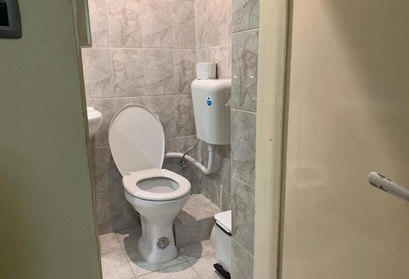 استودیوی استاندارد, Guest Rooms Donovi