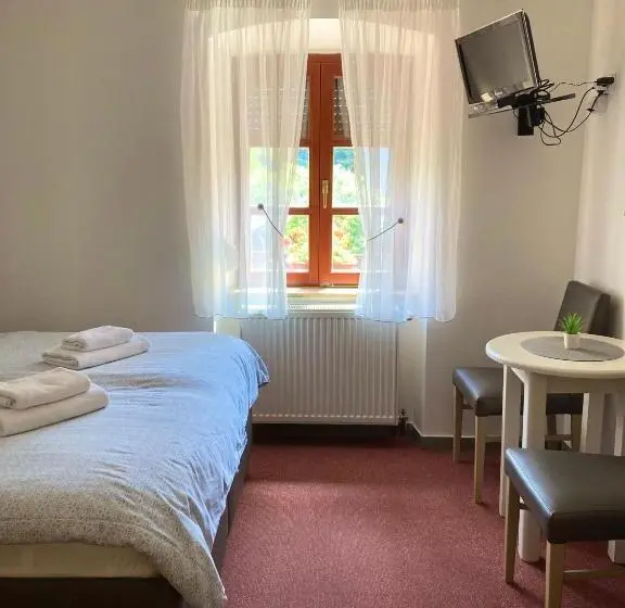 エコノミールーム, Guesthouse Mikuláš Mikulov   Free Parking In The City Center