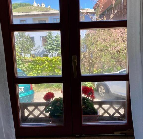 エコノミールーム, Guesthouse Mikuláš Mikulov   Free Parking In The City Center