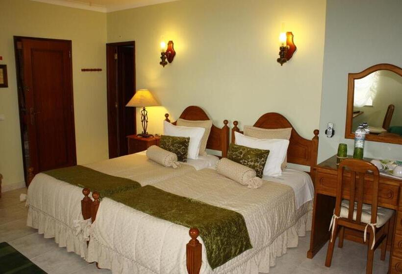 اتاق استاندارد با چشمانداز باغ, Vila Atlântida