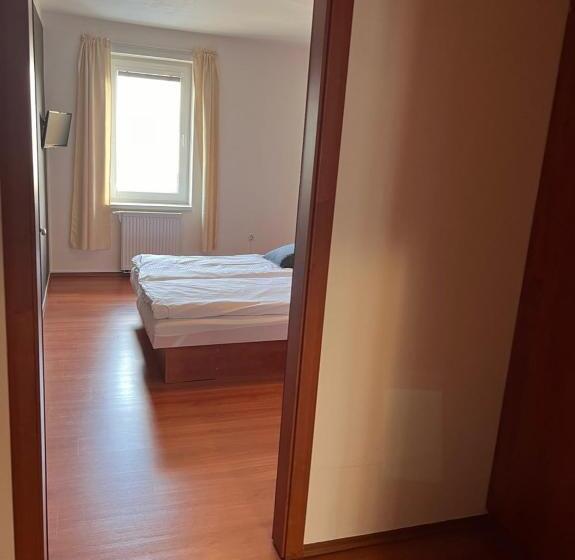 شقة 3 غرف, Vila Tatra