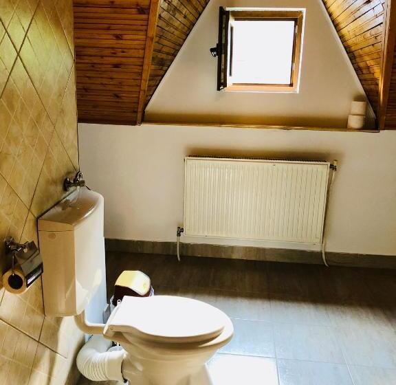 חדר משפחתי, Pensiune & Restaurant Kalinder