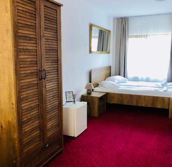 חדר משפחתי, Pensiune & Restaurant Kalinder