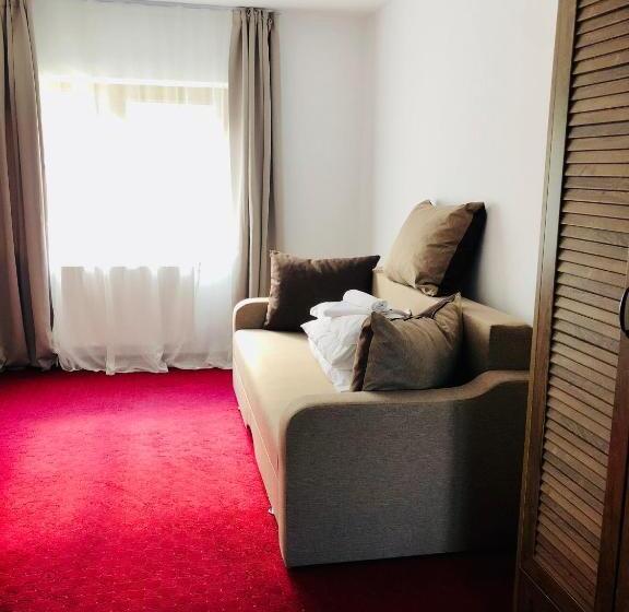 חדר משפחתי, Pensiune & Restaurant Kalinder