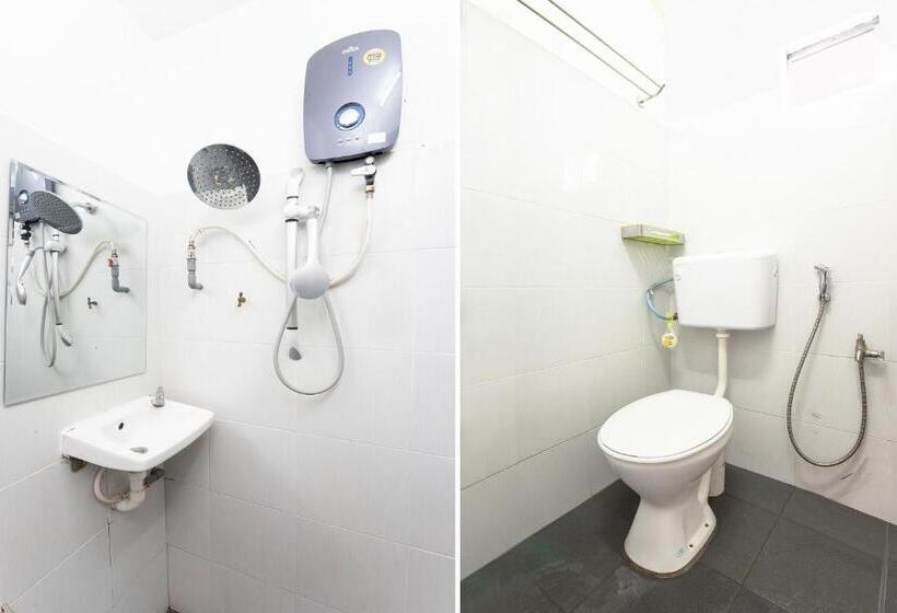 חדר דחוקס עם מיטת קינג, Sg Rengit City Resort 1