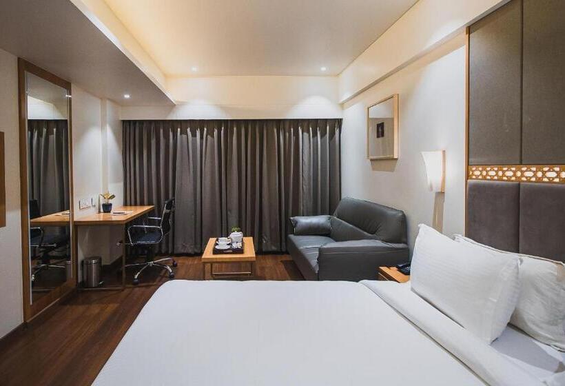 スタンダードルーム, Safal Retreat