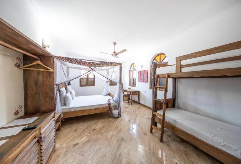 デラックスファミリールーム, Shoki Shoki House Stone Town