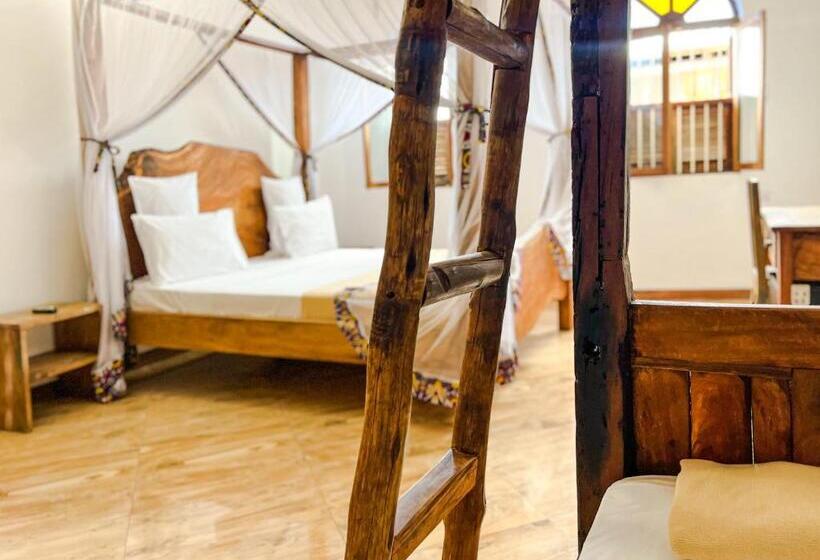 デラックスファミリールーム, Shoki Shoki House Stone Town