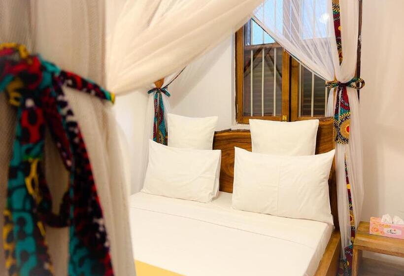 スタンダードルーム, Shoki Shoki House Stone Town