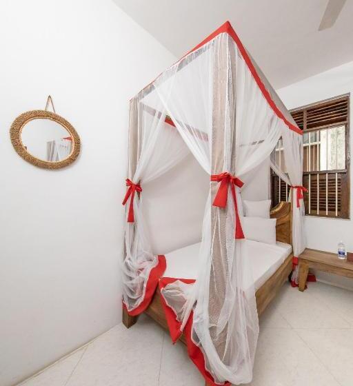 スタンダードルーム, Shoki Shoki House Stone Town