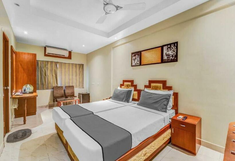 デラックスルーム, Upar Hotels Cinecity Kodambakkam Raghavendra Mandapam