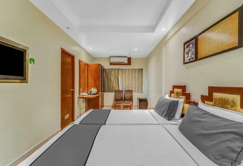 デラックスルーム, Upar Hotels Cinecity Kodambakkam Raghavendra Mandapam