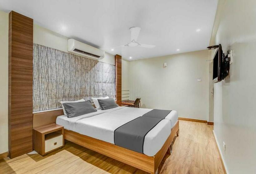 デラックスルーム, Upar Hotels Cinecity Kodambakkam Raghavendra Mandapam