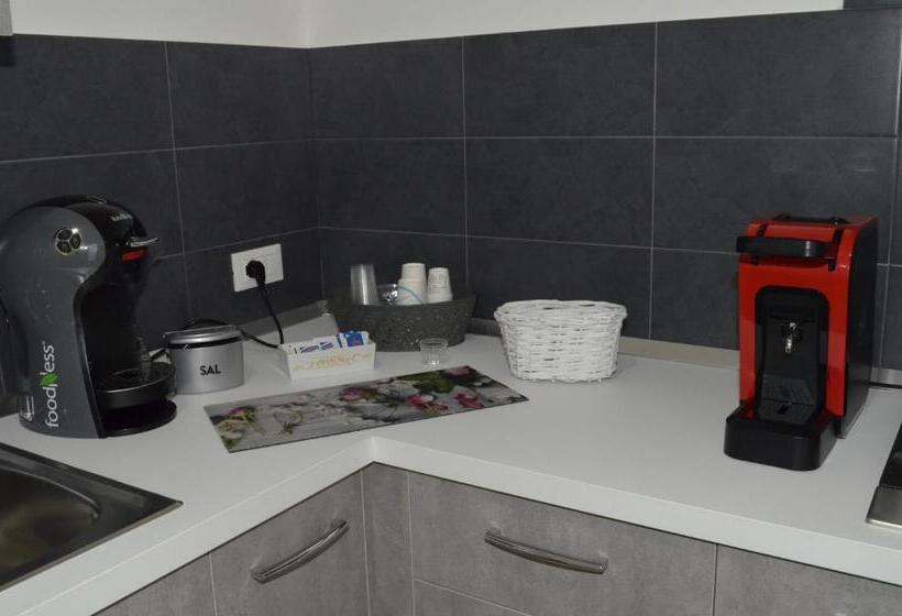 Трехместный Номер Стандарт с Балконом, B&b Li Manca