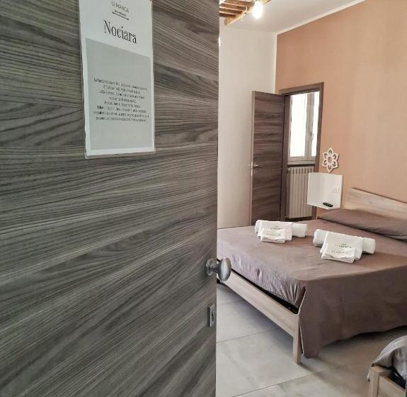 Трехместный Номер Стандарт с Балконом, B&b Li Manca