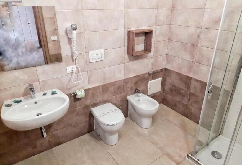 Трехместный Номер Стандарт с Балконом, B&b Li Manca