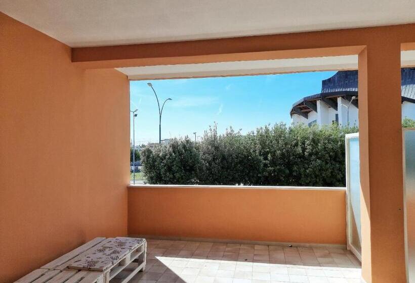 Трехместный Номер Стандарт с Балконом, B&b Li Manca