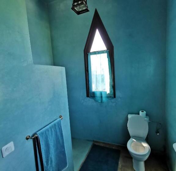 스탠다드 룸, Dar Yanis