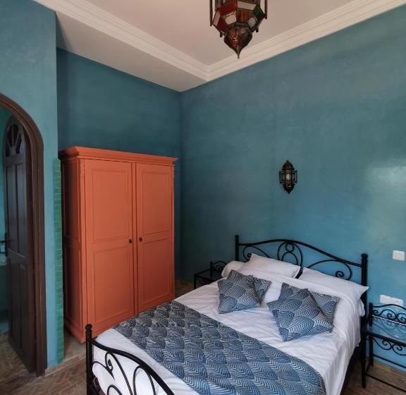 스탠다드 룸, Dar Yanis