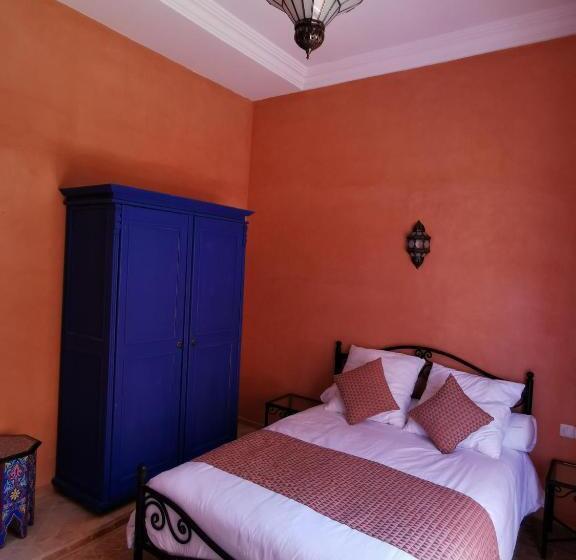 스탠다드 룸, Dar Yanis