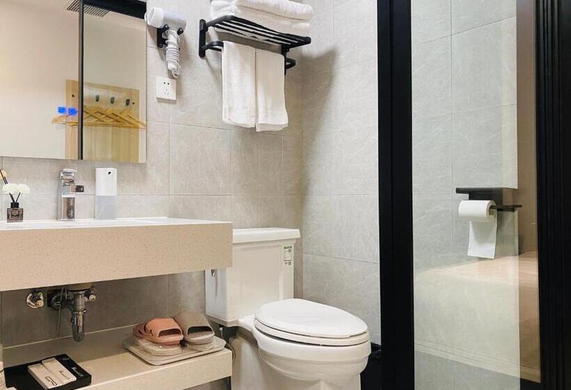 Quarto Economy, Dayin International Youth Hostel   East Nanjing Road & People S Square & The Bund Branch