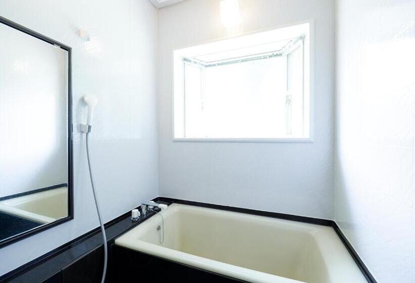 Дом 2 Спальни, Denpaku Komatsu