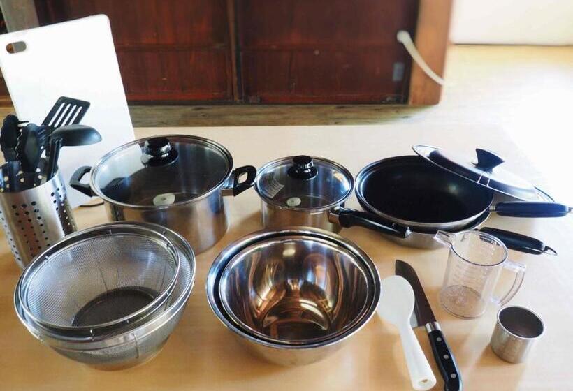 Дом 2 Спальни, Denpaku Komatsu