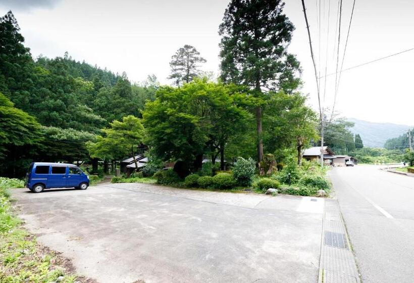 Дом 1 Спальня, Denpaku Komatsu