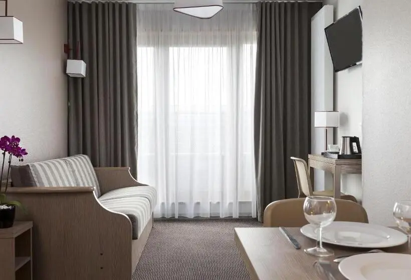 Huoneisto 1 Makuuhuone, Nehô Suites Porte De Genève   Gare Annemasse