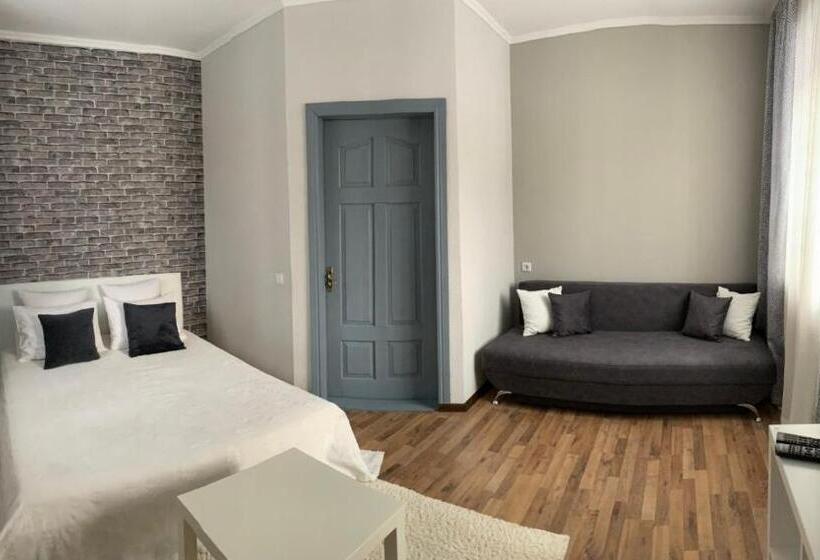 اتاق استاندارد چهارنفره با سرویس بهداشتی مشترک, зоряні карпати