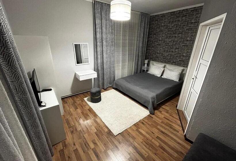 اتاق استاندارد چهارنفره با سرویس بهداشتی مشترک, зоряні карпати