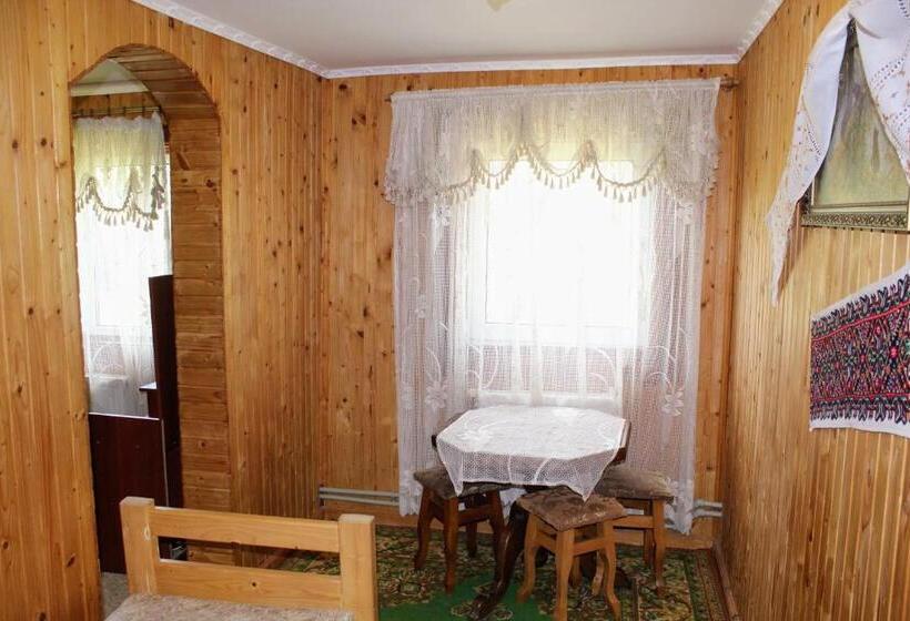 수피리어 패밀리 룸, у василини