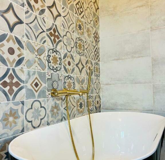 اتاق استاندارد با بالکن, La Villa Saint Jean