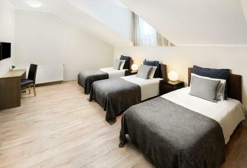 חדר סטנדרט לשלושה, Penzion Pod Zámkom Boleráz