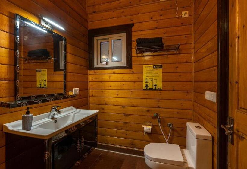 带观景的高级间, The Hosteller Kasar Devi