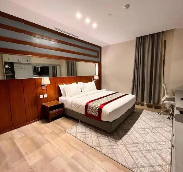 سوییت جونیور, Biz Hotel Apartments