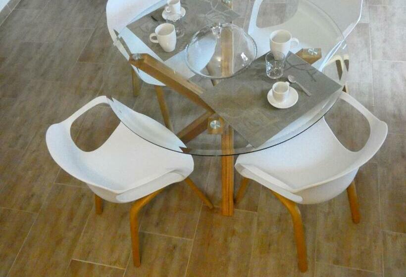 اتاق لوکس, B&b Madie