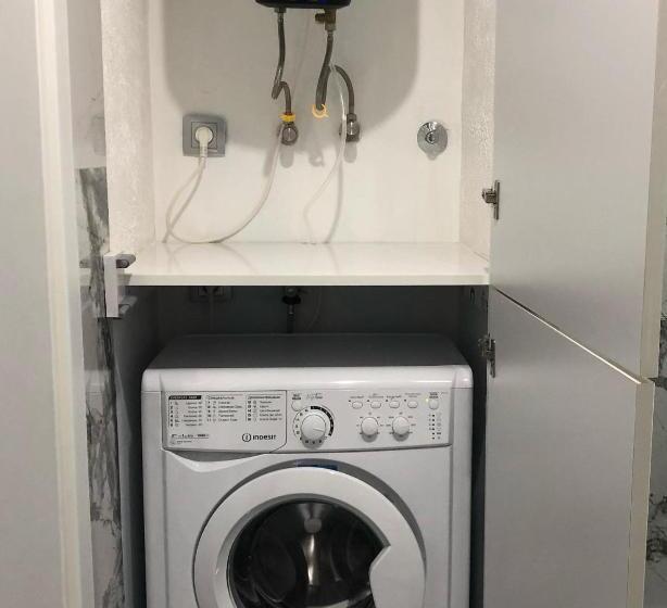 استودیوی استاندارد, Black Sea Vi Dari Apartments