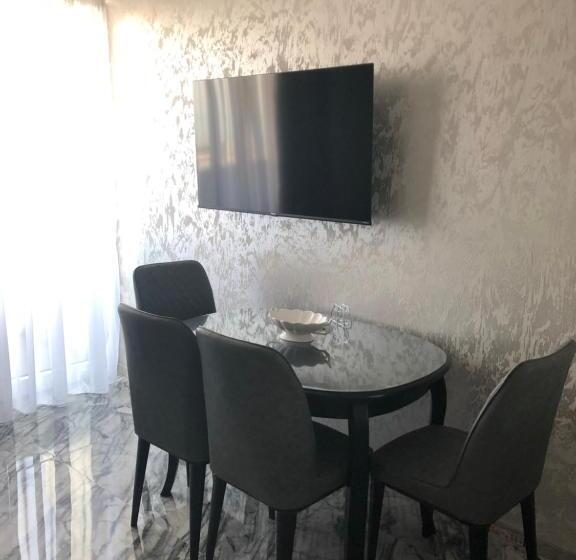 اتاق لوکس خانوادگی, Black Sea Vi Dari Apartments