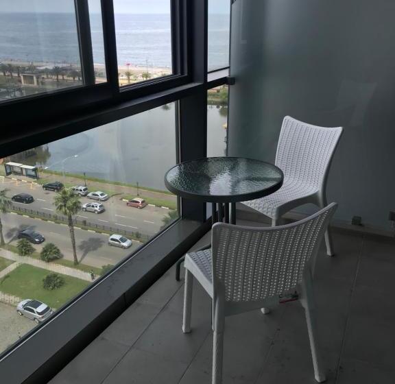 آپارتمان 1 خوابه با تراس, Black Sea Vi Dari Apartments